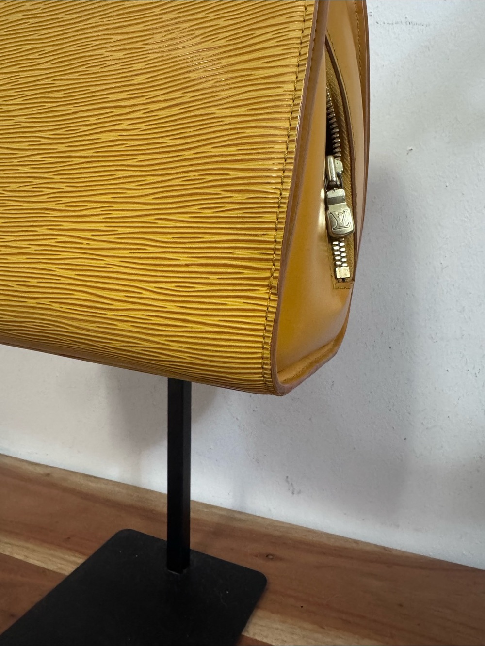 Louis Vuitton Tassil Yellow Epi Leather Pont- Neuf PM Bag Vintage - Picture 5 of 14